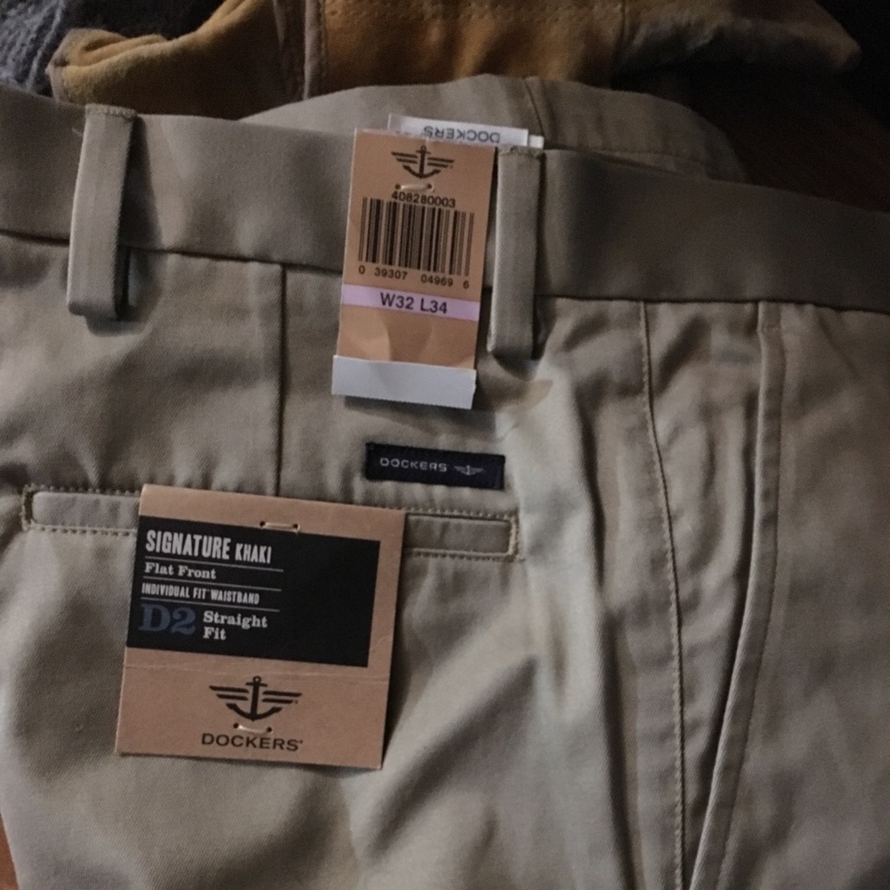 Dockers D2 Khakis 32X34